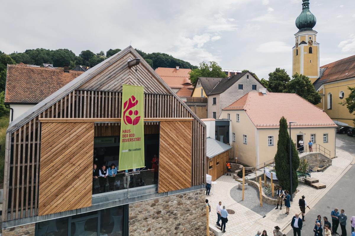 Luftbild vom Haus der Biodiversität in Tännesberg